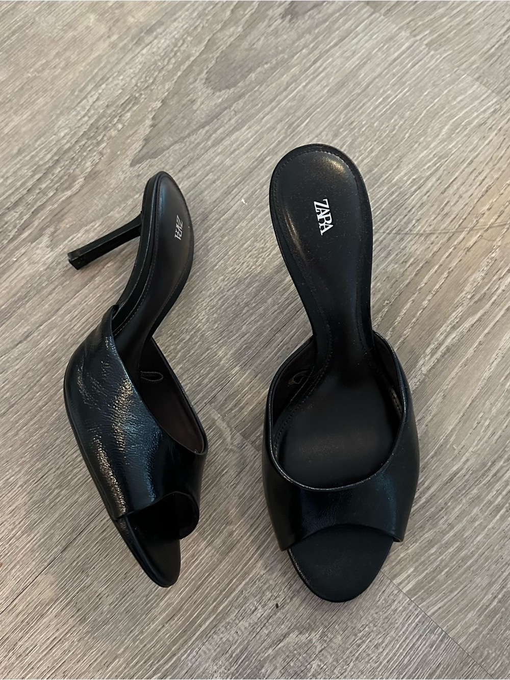 Zara black patent leather mulled heels size 38 fits women 7.5 mules